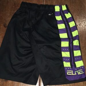 Athletic/basketball shorts
